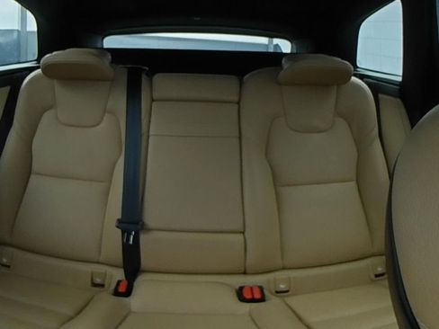 Used 2020 Volvo XC60 T5 Inscription w/ Protection Package Premier AWD/4WD image 10