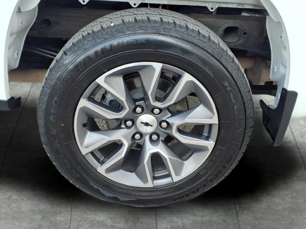 Used 2020 Chevrolet Silverado 1500 RST w/ Texas Edition AWD/4WD image 9