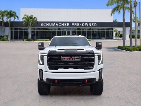Used 2024 GMC Sierra 2500 AT4 w/ AT4 Premium Plus Package AWD/4WD image 2