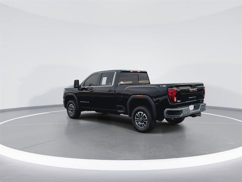 Used 2025 GMC Sierra 2500 SLE w/ SLE Value Package; image 6