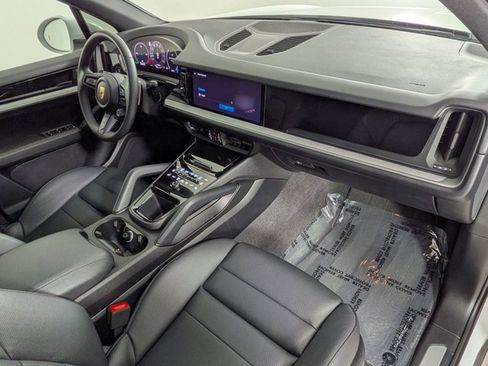 Certified 2024 Porsche Cayenne S AWD/4WD image 25