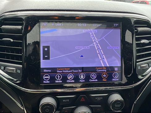 Used 2019 Jeep Grand Cherokee Limited image 36