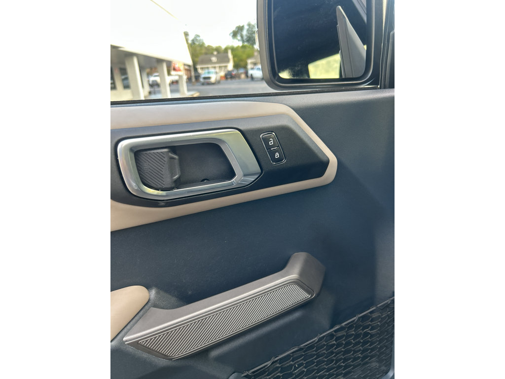 Used 2023 Ford Bronco Wildtrak AWD/4WD image 16