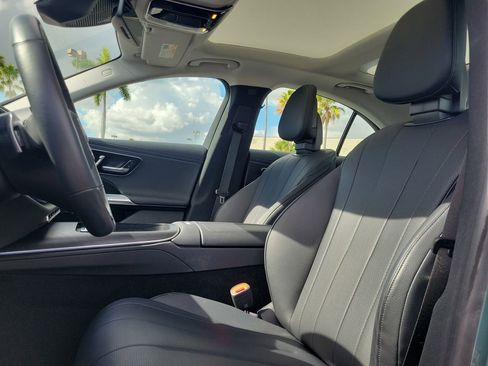 Used 2024 Mercedes-Benz E 350 4MATIC Sedan image 22