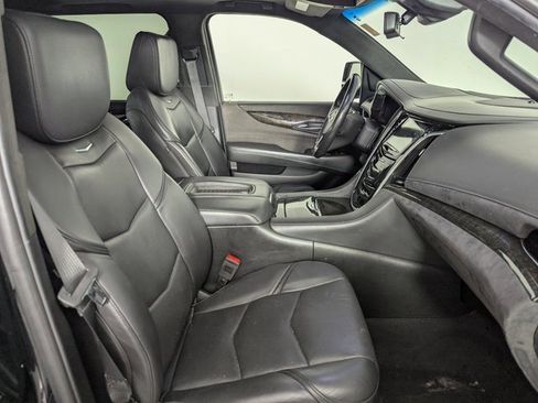 Used 2019 Cadillac Escalade Platinum image 20