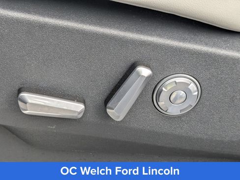Certified 2025 Lincoln Navigator Reserve AWD/4WD image 23