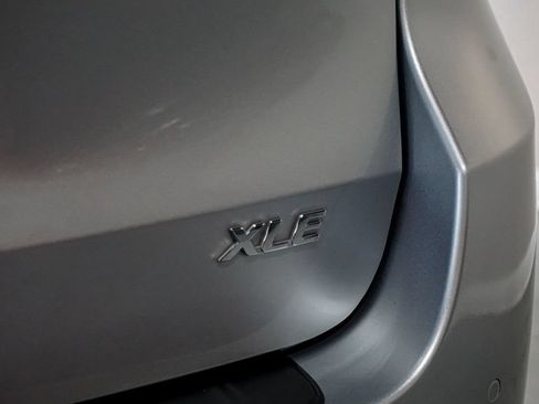 Used 2019 Toyota Sienna XLE Premium FWD image 56