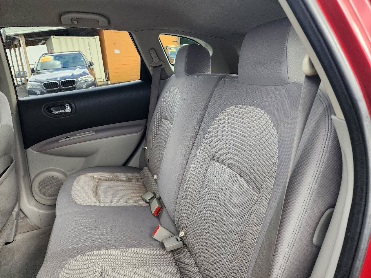 Used 2011 Nissan Rogue SV AWD/4WD image 21