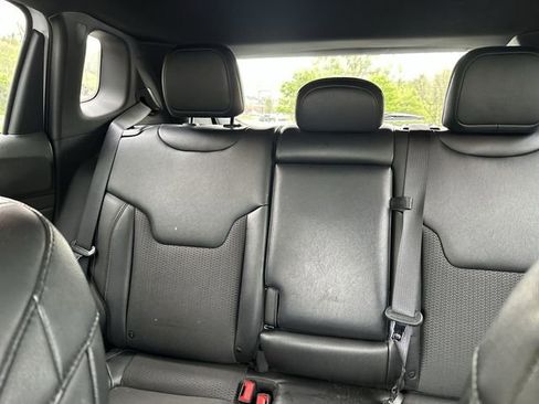 Used 2025 Jeep Compass Trailhawk AWD/4WD image 27