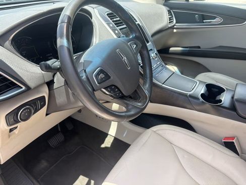 Used 2016 Lincoln MKX Select w/ Select Plus Package FWD image 10