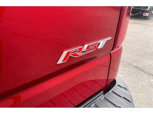 Used 2022 Chevrolet Silverado 1500 RST w/ Z71 Off-Road Package AWD/4WD image 8