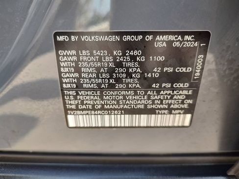 Used 2024 Volkswagen ID.4 2WD image 32