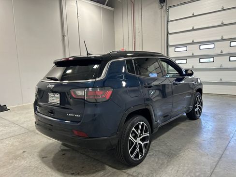 Used 2024 Jeep Compass Limited w/ Elite Group AWD/4WD image 6