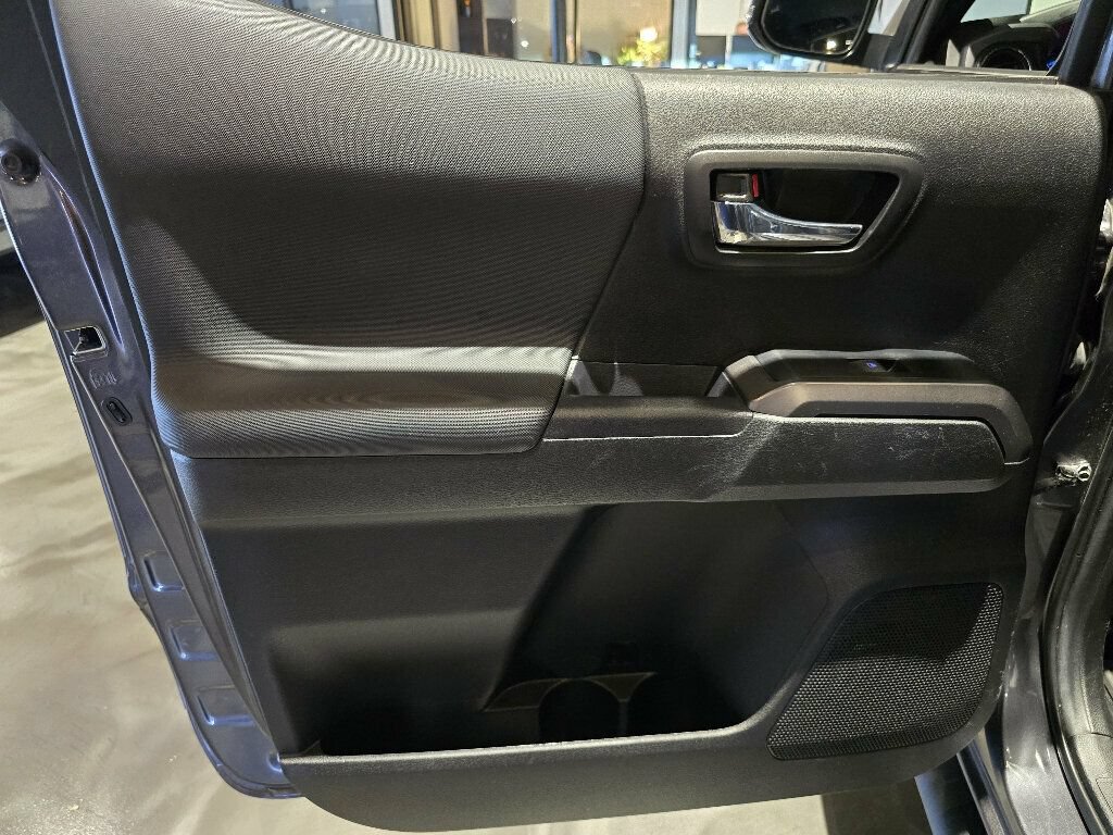 Used 2023 Toyota Tacoma TRD Pro AWD/4WD image 22