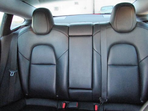 Used 2021 Tesla Model 3 Standard Range Plus image 39