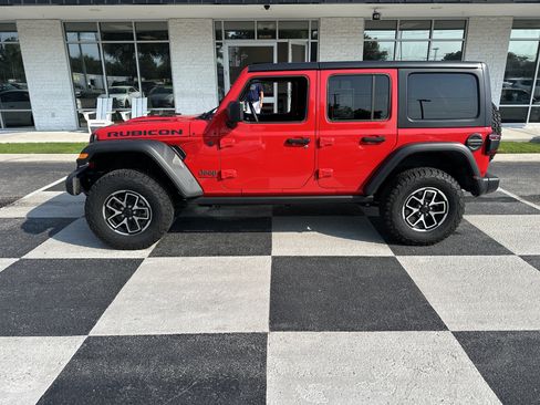 Used 2026 Jeep Wrangler Unlimited Rubicon AWD/4WD image 1