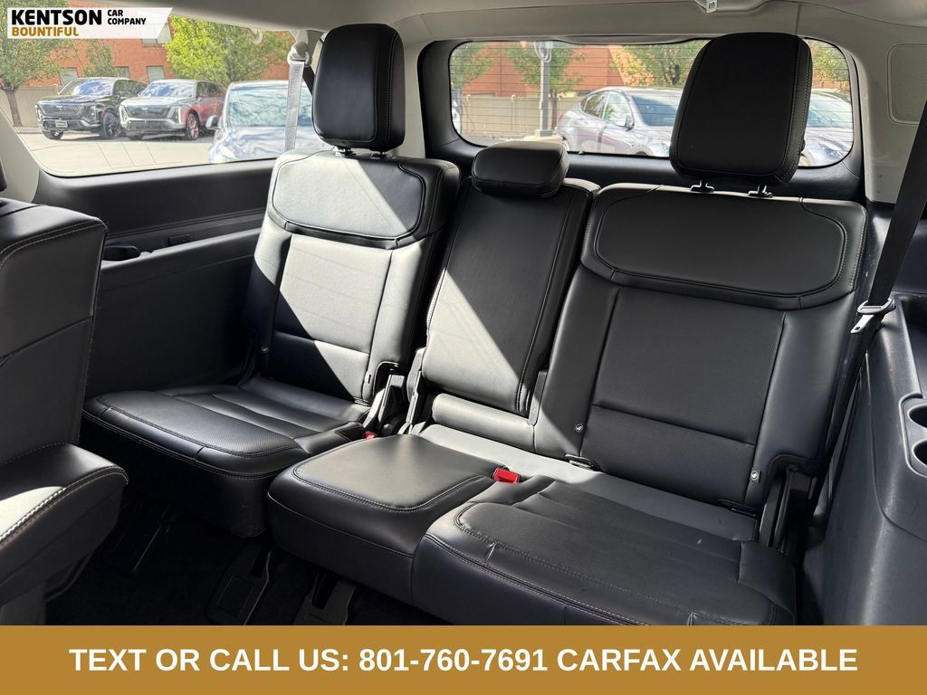 Used 2025 Ford Expedition Max Platinum AWD/4WD image 29