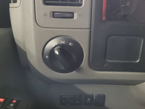 Used 2019 Nissan NV 2500 S RWD image 19