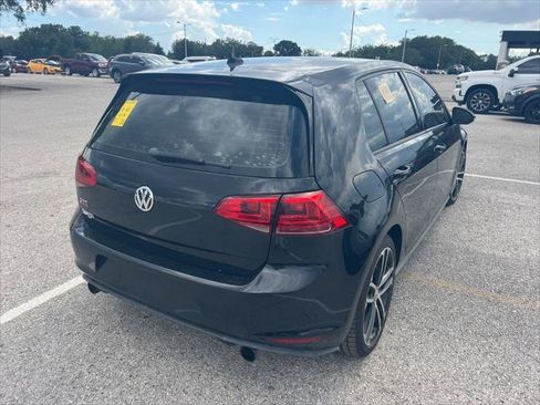 Used 2017 Volkswagen GTI SE FWD image 8
