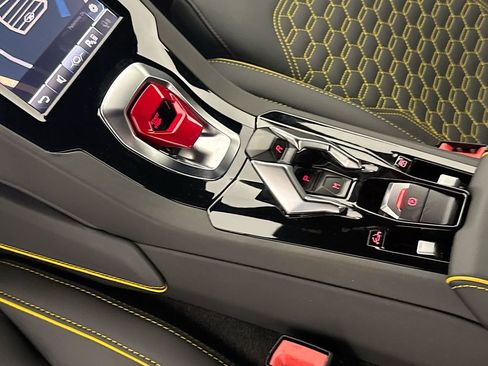Used 2024 Lamborghini Huracan EVO AWD/4WD image 17