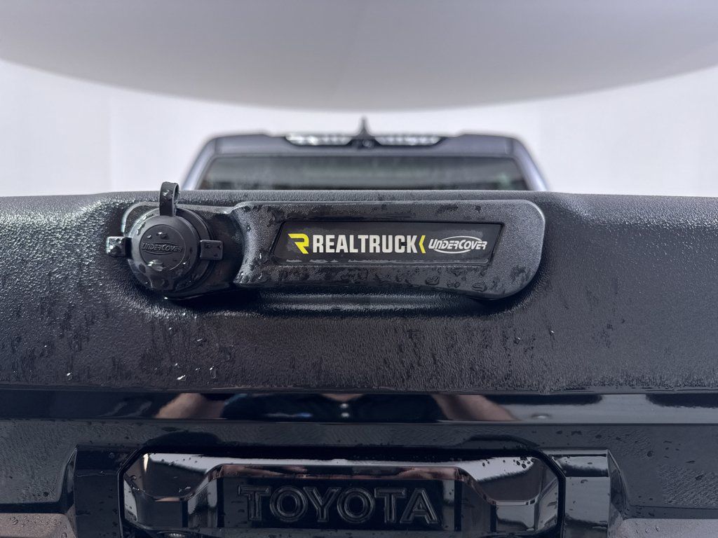 Used 2024 Toyota Tundra Platinum AWD/4WD image 10