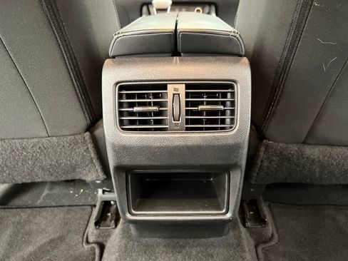 Used 2024 Nissan Rogue S image 21