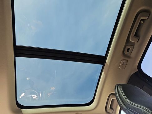 Certified 2025 Volvo XC90 B6 Plus w/ Protection Package image 25