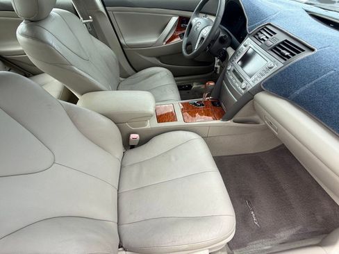Used 2011 Toyota Camry XLE image 33