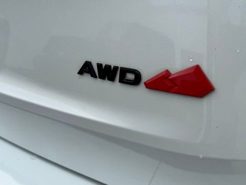 Used 2025 Nissan Rogue SV AWD/4WD image 7