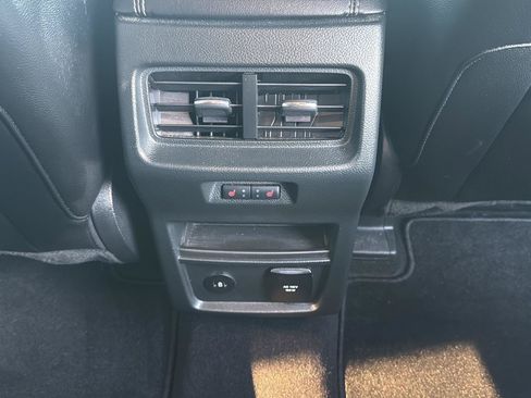 Used 2024 Ford Edge Titanium w/ Equipment Group 301A AWD/4WD image 39