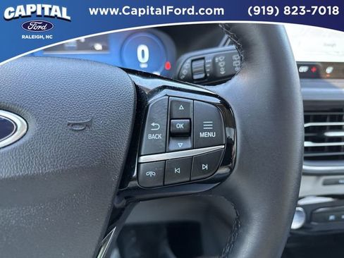Certified 2025 Ford Escape Platinum w/ Premium Technology Package image 23