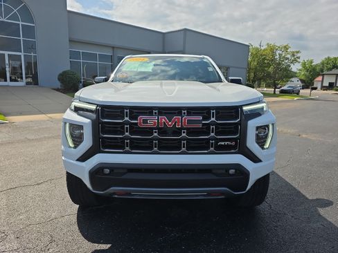 Used 2024 GMC Canyon AT4 w/ Technology Package AWD/4WD image 3