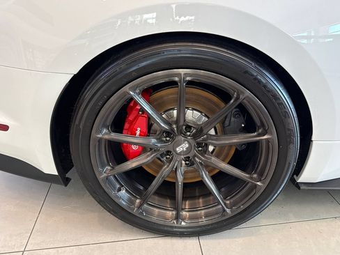 Used 2020 Ford Mustang Shelby GT500 w/ Carbon Fiber Track Pack RWD image 17