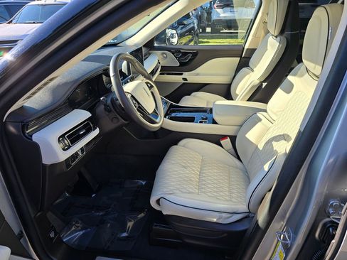 Used 2023 Lincoln Aviator Black Label w/ Dynamic Handling Package image 54