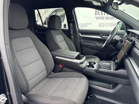 Used 2026 GMC Terrain Elevation w/ Black Edition FWD image 28
