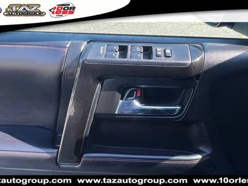 Used 2018 Toyota 4Runner TRD Off-Road Premium AWD/4WD image 13