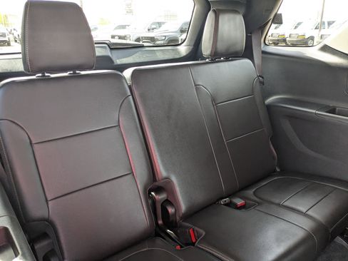 Used 2020 Chevrolet Traverse Premier w/ Redline Edition image 31