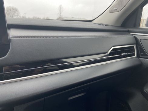 Used 2025 Mitsubishi Outlander SE image 50