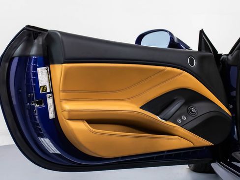 Certified 2017 Ferrari California T RWD image 35