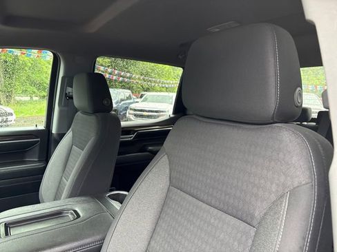 Used 2022 Chevrolet Silverado 1500 LT w/ Protection Package AWD/4WD image 9