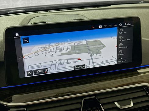 Used 2022 BMW 530i xDrive w/ Premium Package AWD/4WD image 2