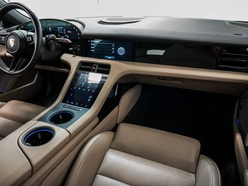 Used 2022 Porsche Taycan 4 Cross Turismo image 25