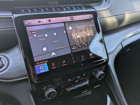 Used 2022 Jeep Grand Cherokee L Overland w/ Luxury Tech Group IV image 13