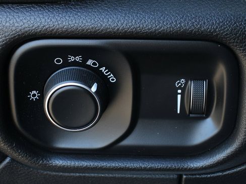 Used 2022 RAM 5500 Tradesman w/ Chrome Appearance Group image 19