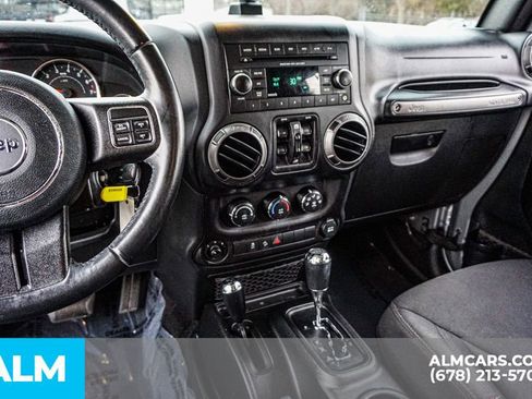 Used 2018 Jeep Wrangler Unlimited Sport S image 34