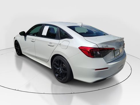 Used 2022 Honda Civic Sport image 4