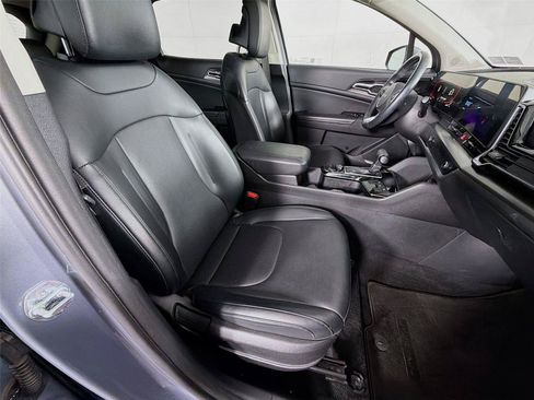 Used 2023 Kia Sportage EX AWD/4WD image 28