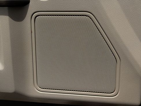 Used 2015 Ford F150 XLT w/ Equipment Group 301A Mid AWD/4WD image 29