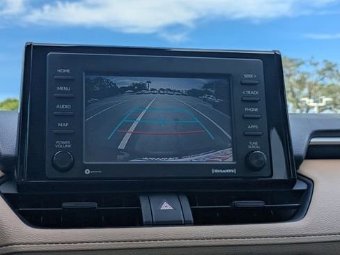 Used 2022 Toyota RAV4 XLE w/ Convenience Package FWD image 21