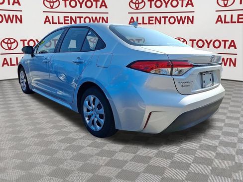 Used 2024 Toyota Corolla LE FWD image 4